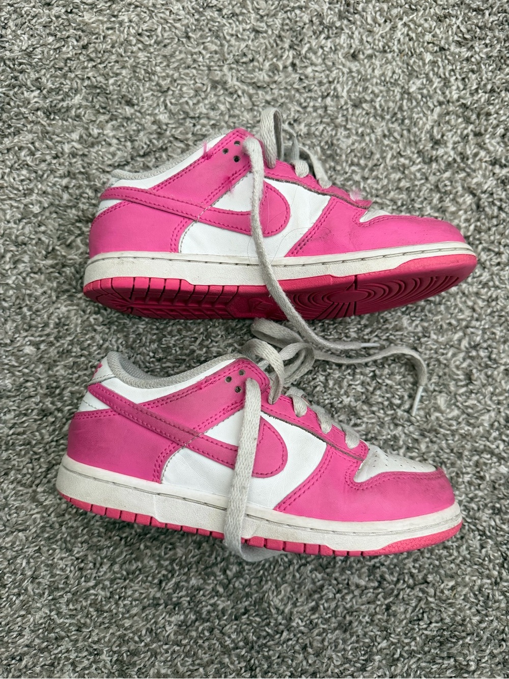 Nike Kids Pink and White Low-Top Sneakers with Bright Pink Swoosh